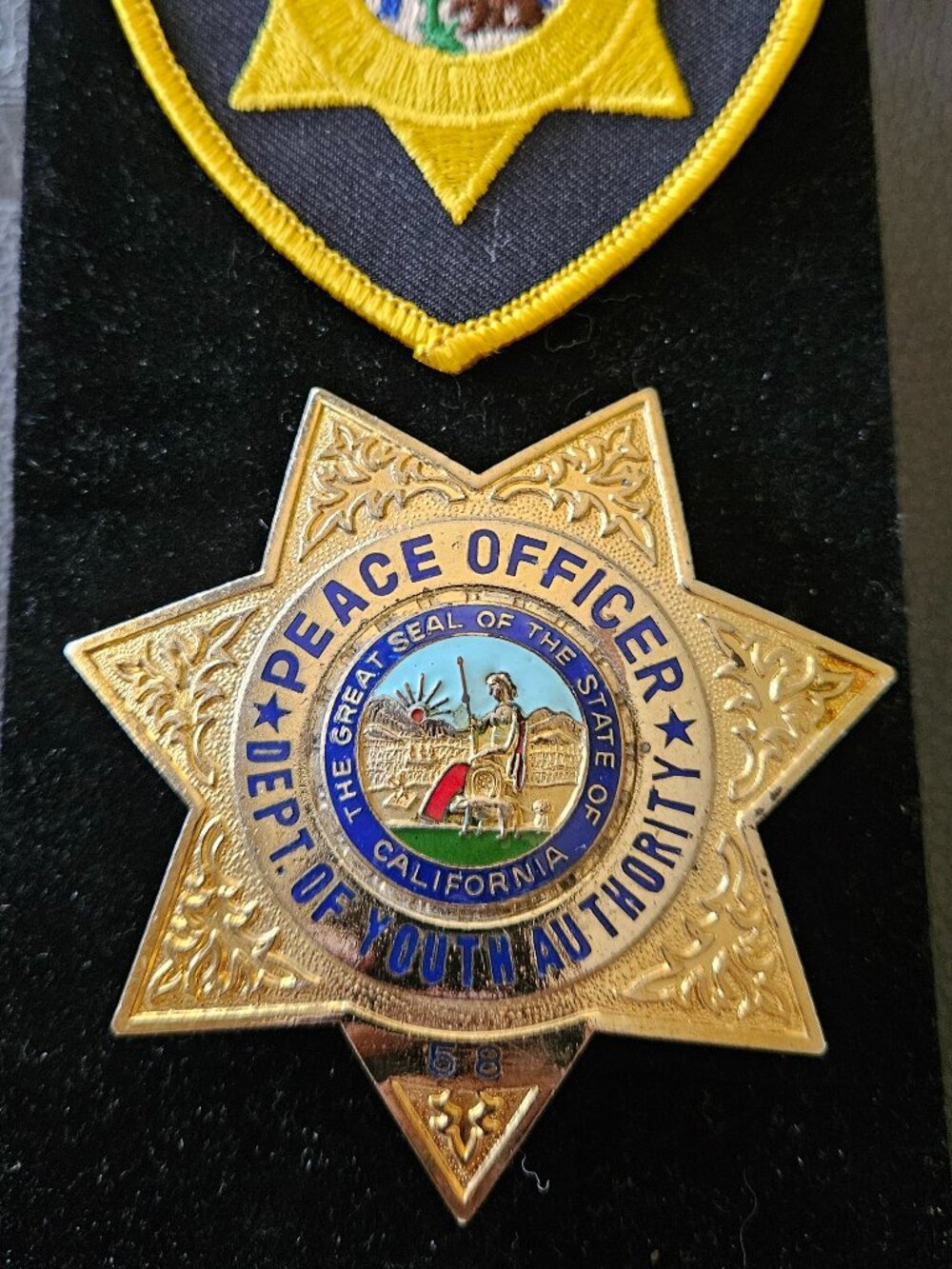 CALIFORNIA - DEPT. OF YOUTH AUTHORITY - PEACE OFFICER - BADGE & PATCH